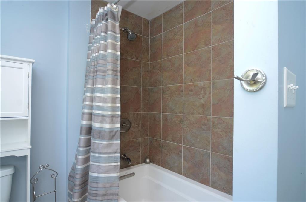 32 Oakwood Road Pittsburgh, PA 15205 - Photo 18 of 24 Gallery Image 18