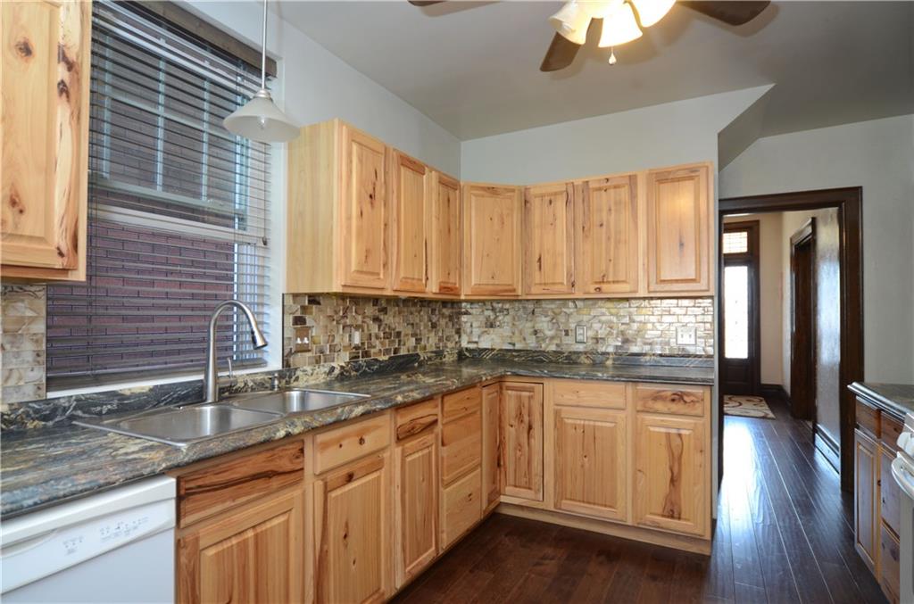 32 Oakwood Road Pittsburgh, PA 15205 - Photo 10 of 24 Gallery Image 10