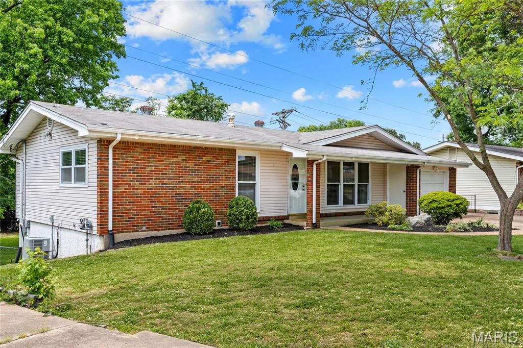 747 Burwick Terrace Manchester, MO 63021 - Photo 34 of 37