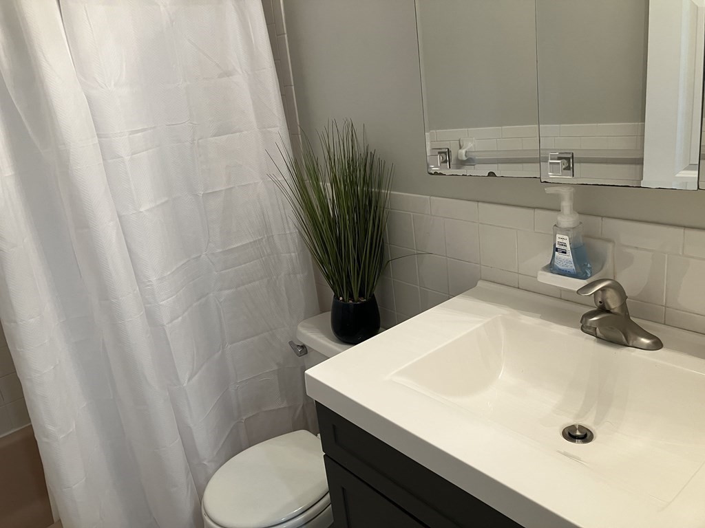 25 Clark's Road, Unit 202 Amesbury, MA 01913 - Photo 7 of 13 Gallery Image 7
