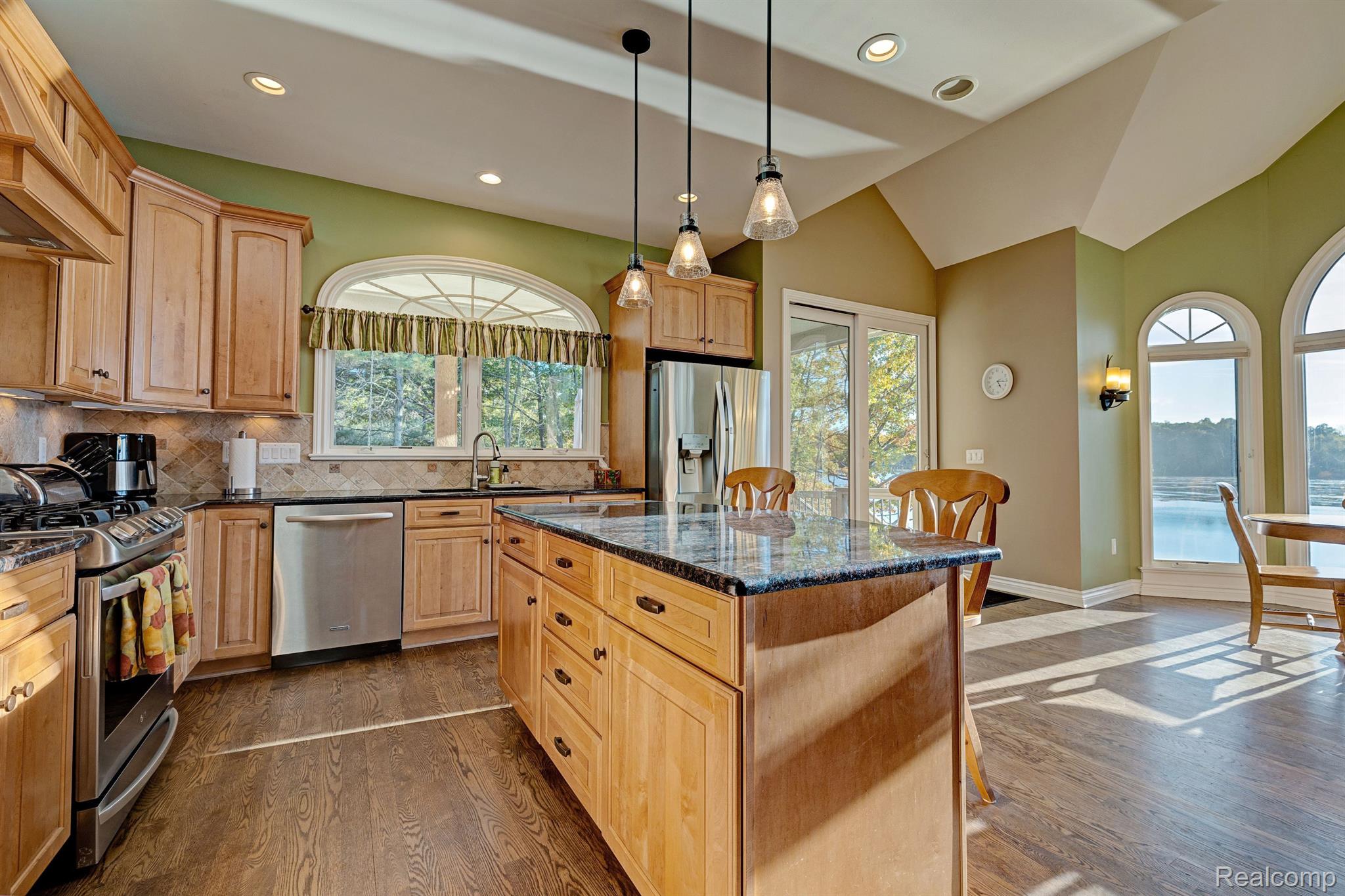 1372 McKail Road Leonard, MI 48367 - Photo 29 of 92 Kitchen