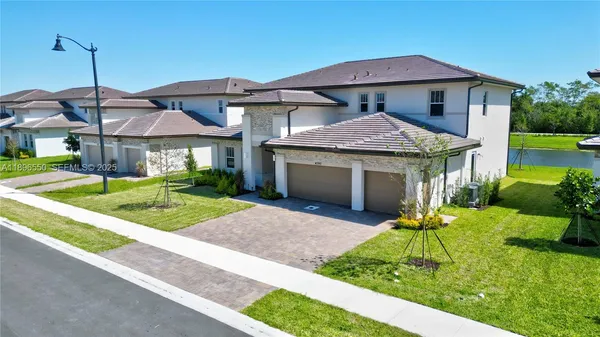 $1,670,000 | 4390 Southwest 122nd Terrace, Davie, FL 33330