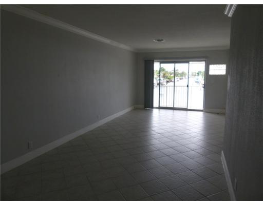 2311 Northeast 36th Street, Unit 2D Lighthouse Point, FL 33064 - Photo 5 of 12 Additional Photo
