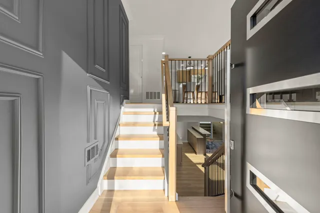 $650,000 | 1122 Patricia Court, Schaumburg, IL 60193