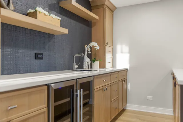 $650,000 | 1122 Patricia Court, Schaumburg, IL 60193