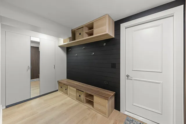 $650,000 | 1122 Patricia Court, Schaumburg, IL 60193