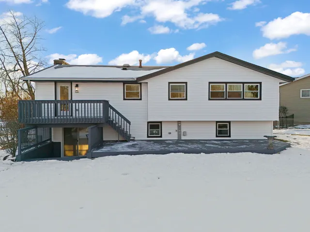 $650,000 | 1122 Patricia Court, Schaumburg, IL 60193