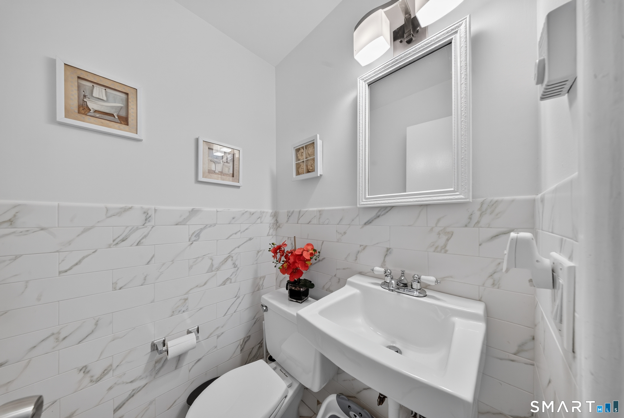 35 Woodway Road, Unit A8 Stamford, CT 06907 - Photo 13 of 40