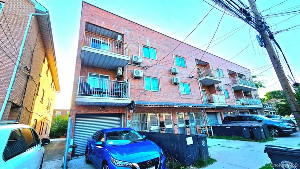 $1,950,000 | 42-10 164th Street | Flushing