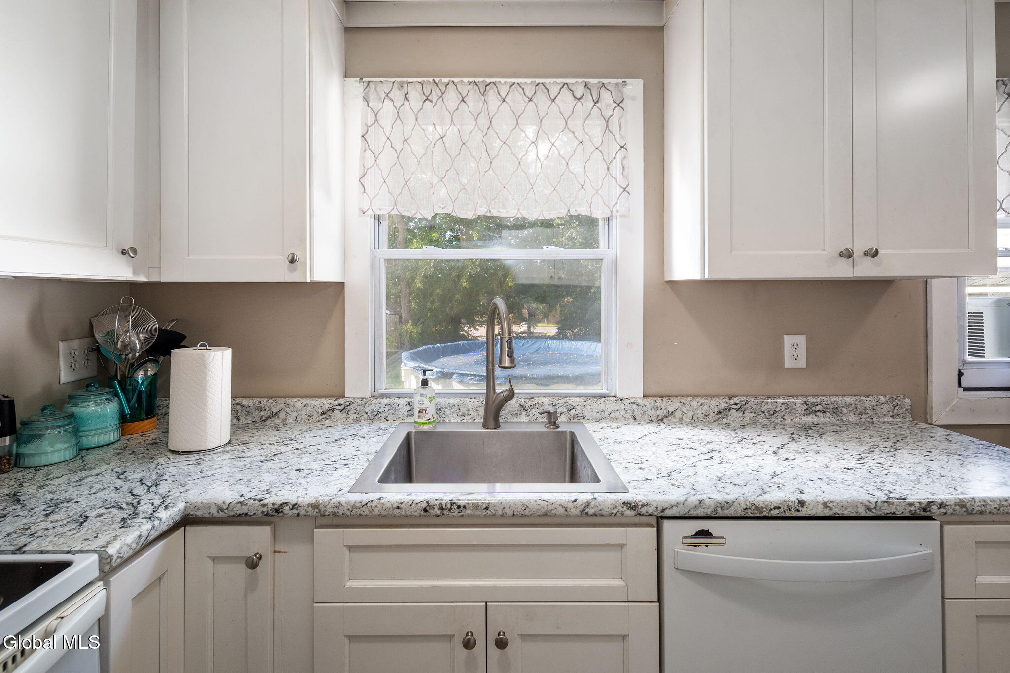 36 Providence Street Albany, NY 12203 - Photo 12 of 28 12-35ProvidenceSt_12