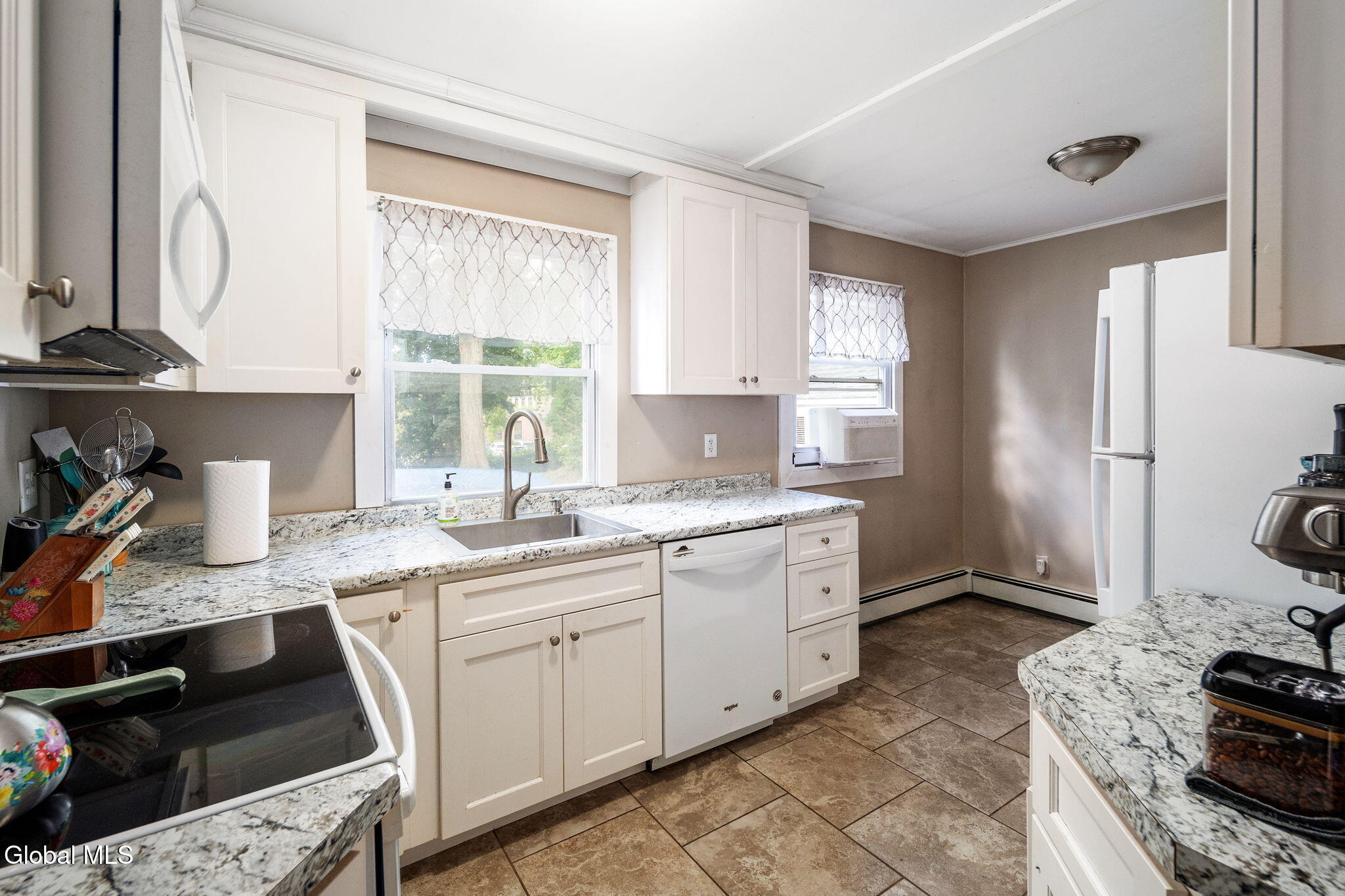 36 Providence Street Albany, NY 12203 - Photo 10 of 28 10-35ProvidenceSt_10