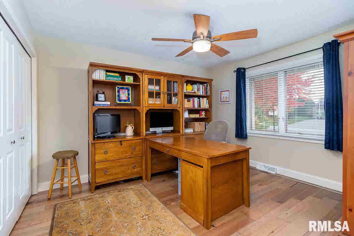 6500 James Road Bettendorf, IA 52722 - Photo 18 of 24 Gallery Image 18