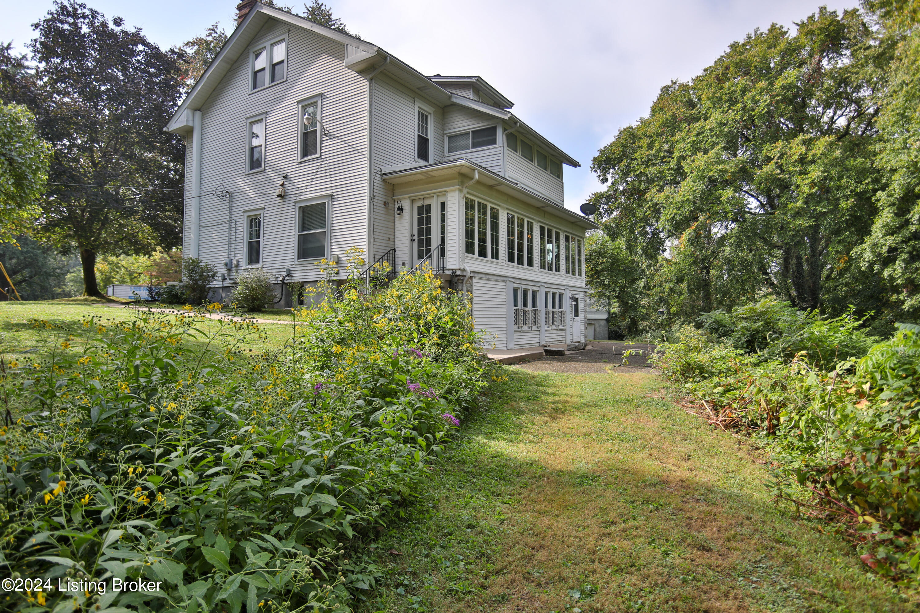 60 Warren Road Louisville, KY 40206 - Photo 11 of 65 60 Warren Rd-11