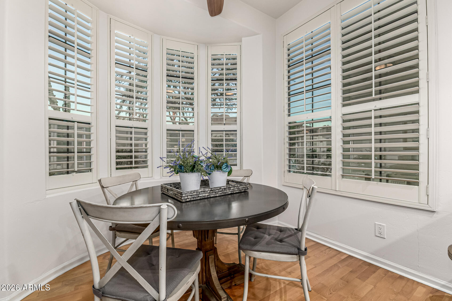 7955 East Chaparral Road, Unit 130 Scottsdale, AZ 85251 - Photo 11 of 38 eat in kitchen