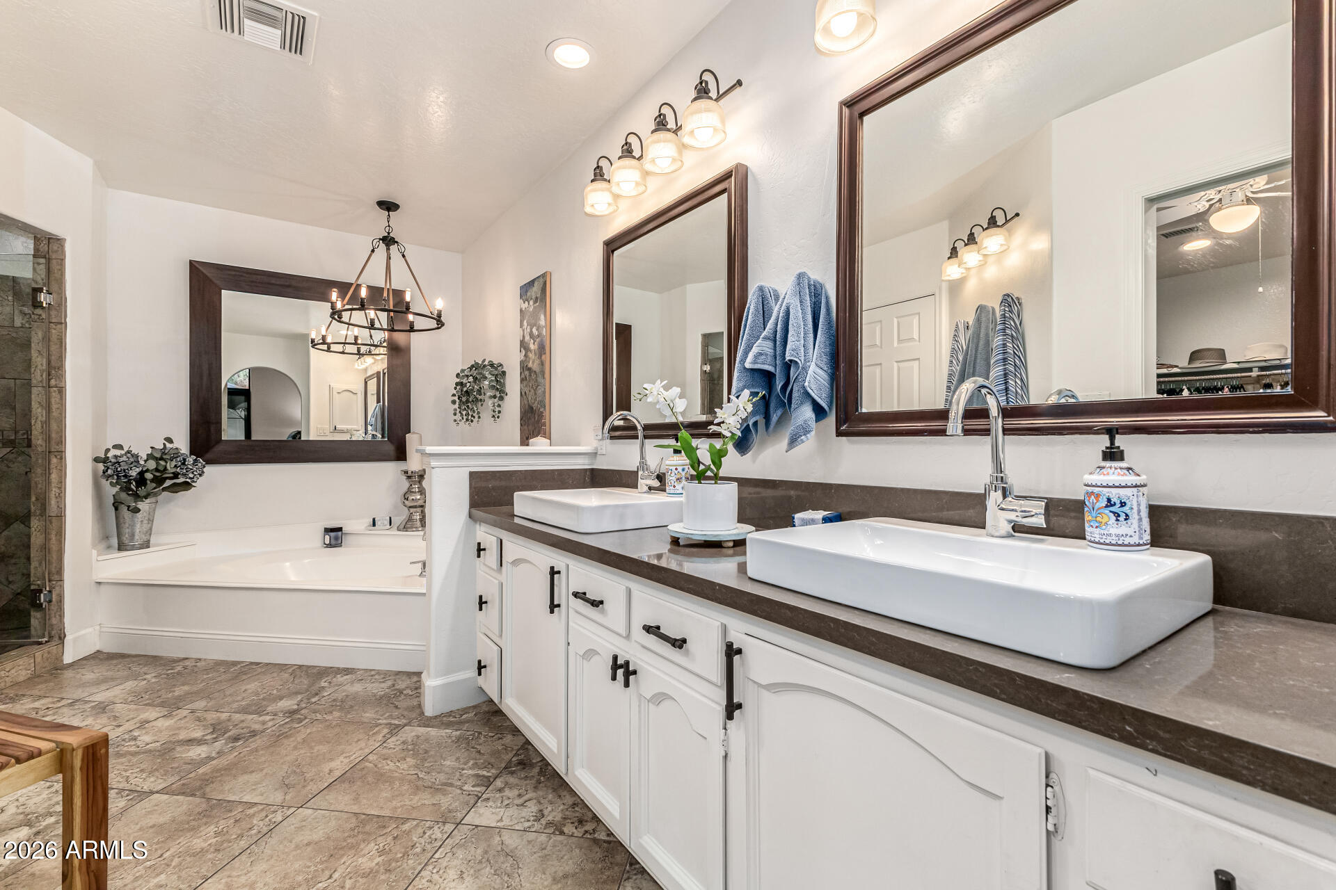 7955 East Chaparral Road, Unit 130 Scottsdale, AZ 85251 - Photo 17 of 38 Primary Bathroom