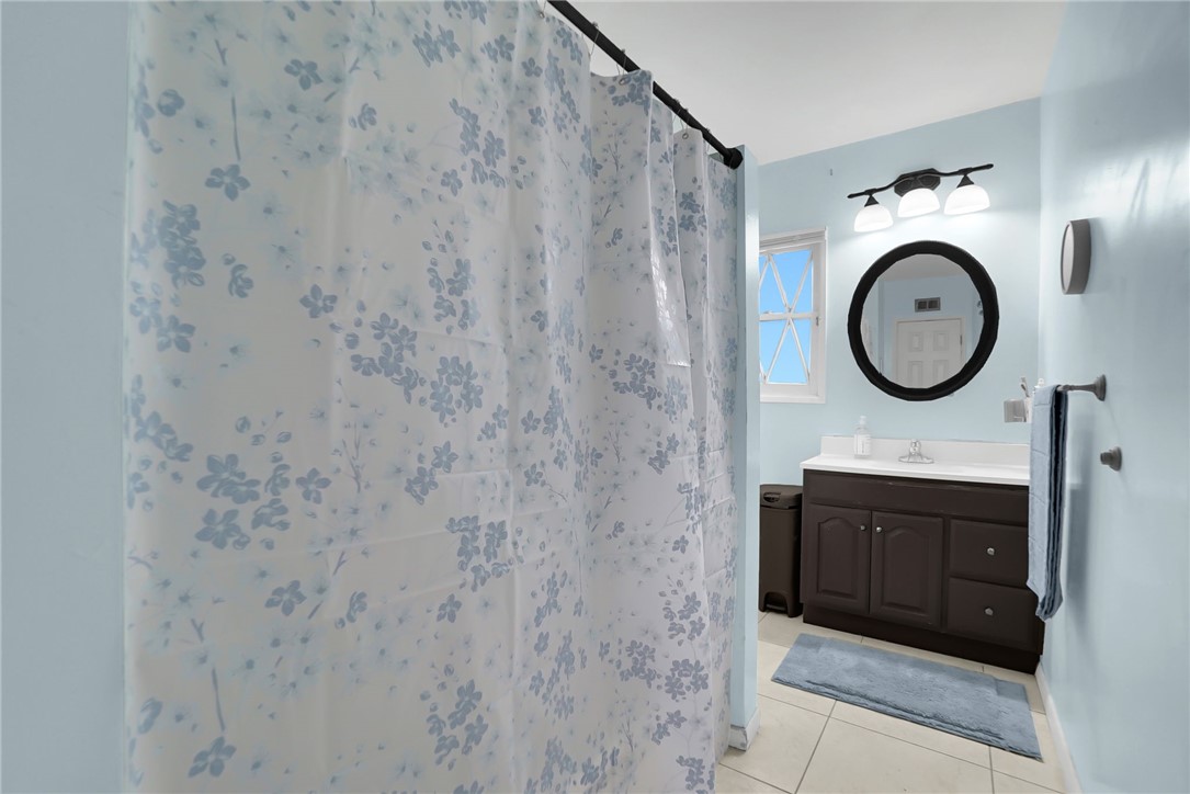 1289 Grove Upland, CA 91786 - Photo 15 of 31 restroom 1