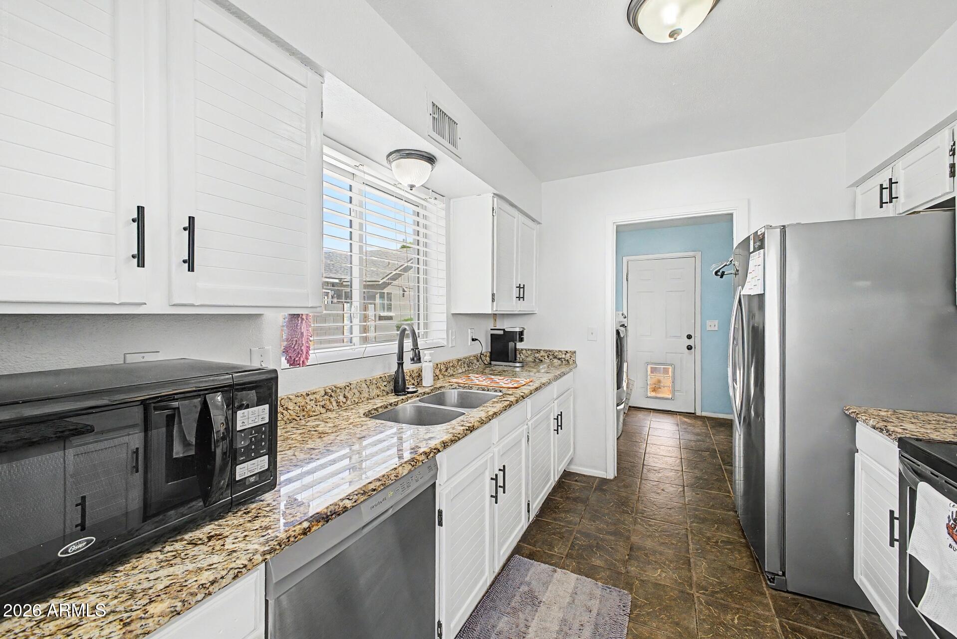 1055 North Recker Road, Unit 1192 Mesa, AZ 85205 - Photo 8 of 22 9 - Recker