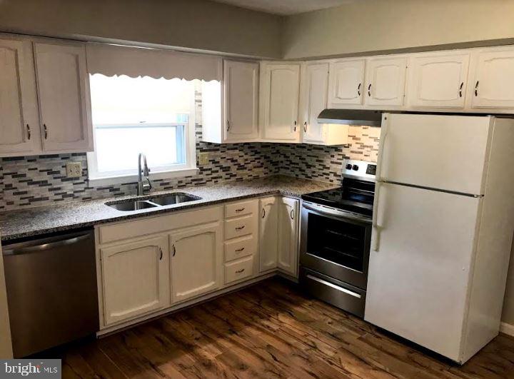 421 Manor Street Hanover, PA 17331 - Photo 6 of 20 Gallery Image 6