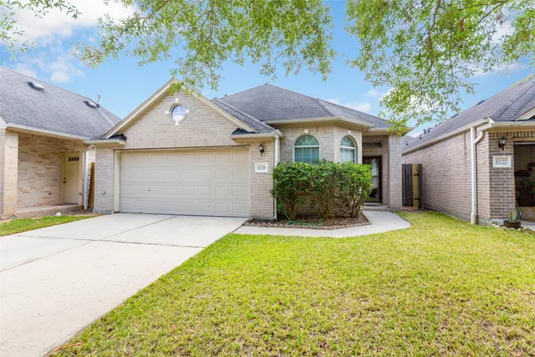 $1,900 | 10218 West Palm Lake Drive, Houston, TX 77034
