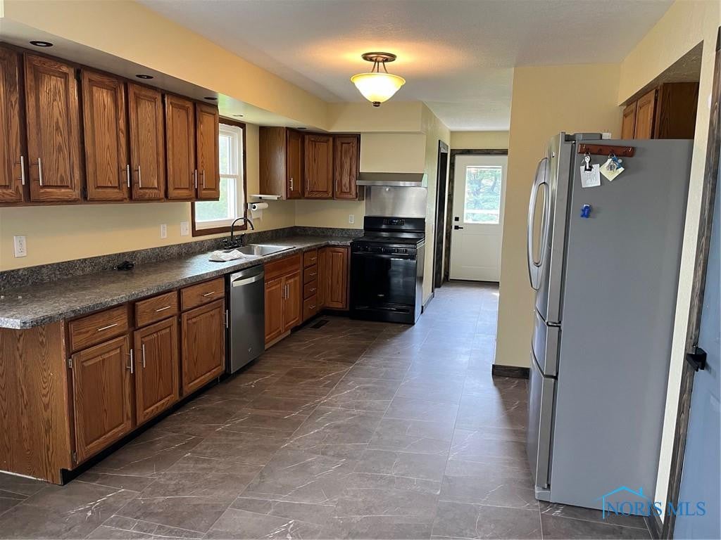 6131 County Road East Delta, OH 43515 - Photo 12 of 24 Gallery Image 12