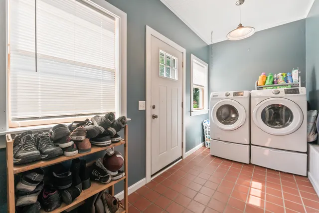 $280,000 | 333 Old County Road, Rockland, ME 04841