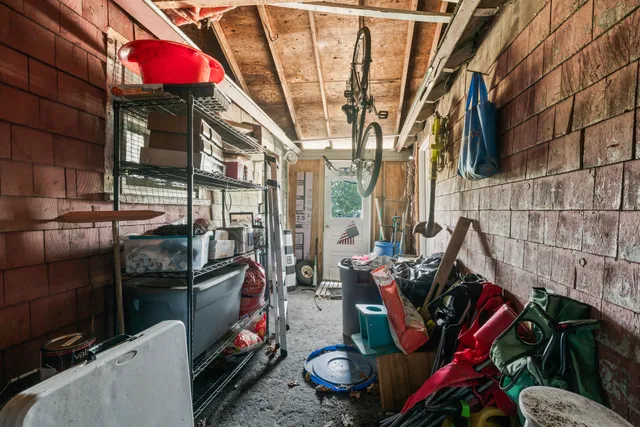 $280,000 | 333 Old County Road, Rockland, ME 04841