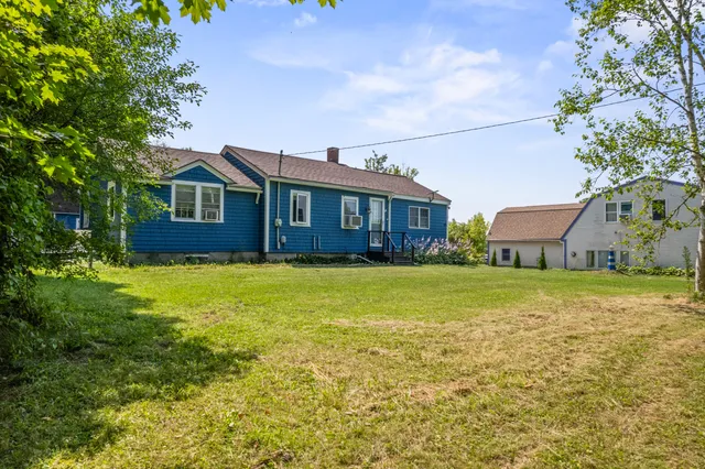 $280,000 | 333 Old County Road, Rockland, ME 04841