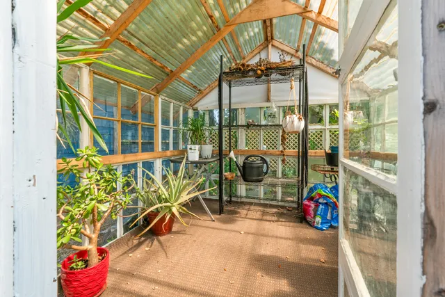 $280,000 | 333 Old County Road, Rockland, ME 04841