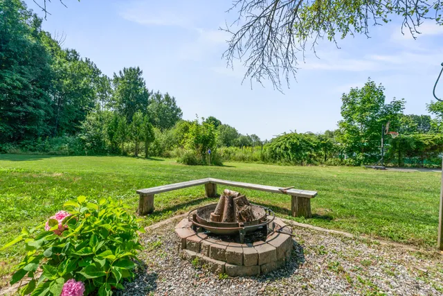 $280,000 | 333 Old County Road, Rockland, ME 04841