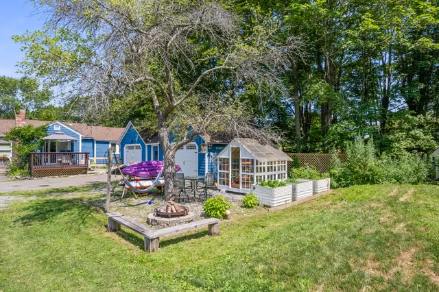 $280,000 | 333 Old County Road, Rockland, ME 04841