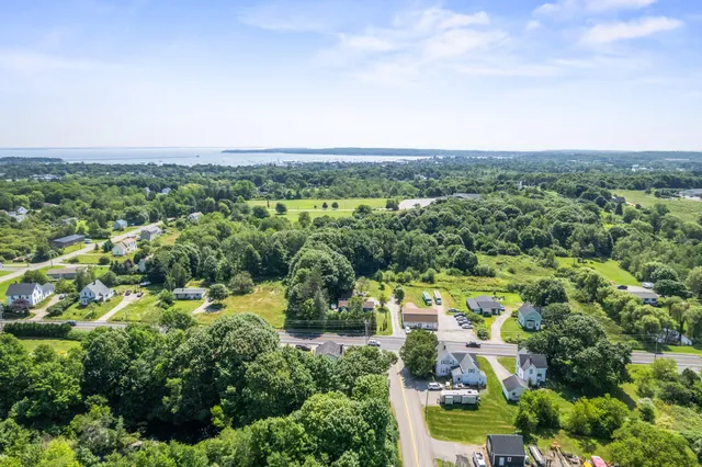$280,000 | 333 Old County Road, Rockland, ME 04841