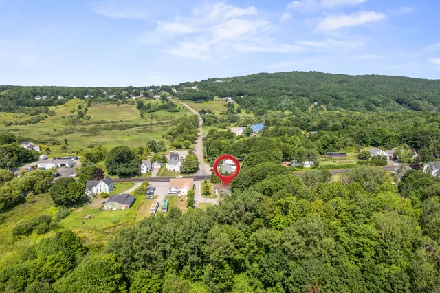 $280,000 | 333 Old County Road, Rockland, ME 04841