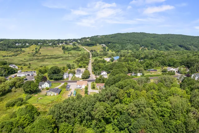 $280,000 | 333 Old County Road, Rockland, ME 04841