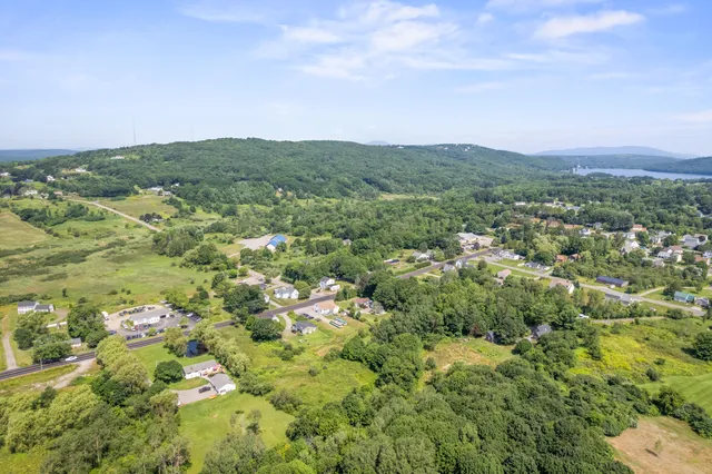 $280,000 | 333 Old County Road, Rockland, ME 04841
