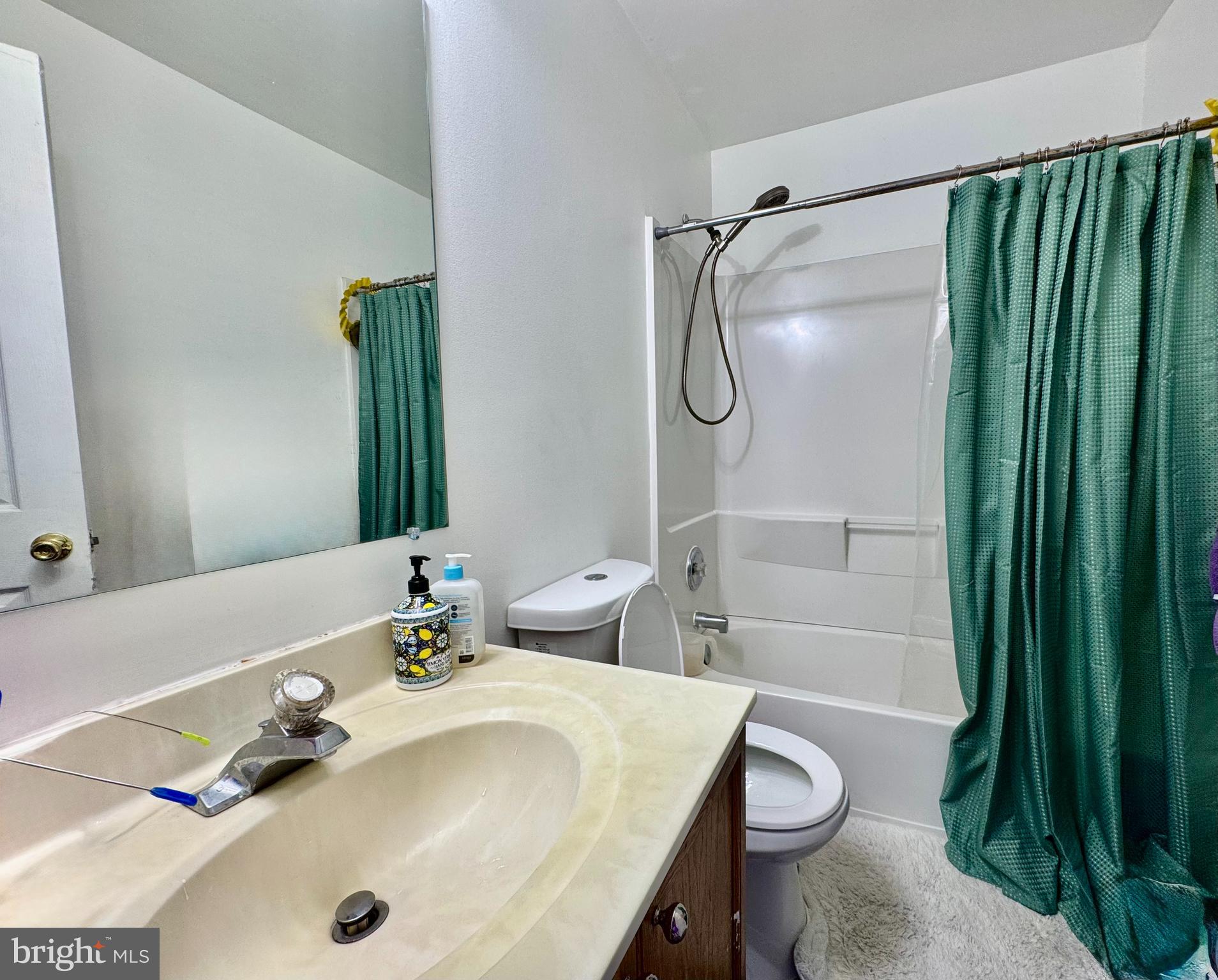 597 Primus Court Frederick, MD 21703 - Photo 20 of 37 Master bathroom