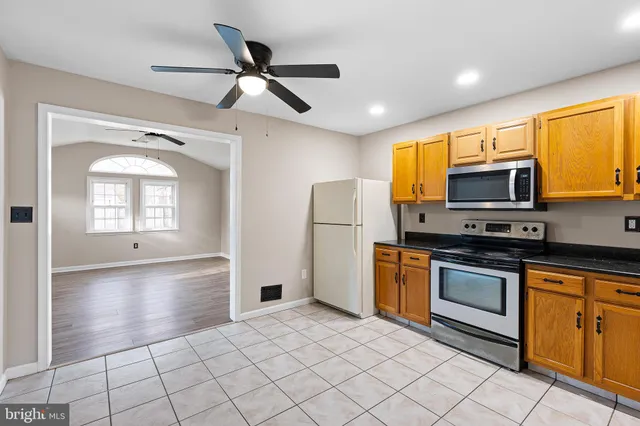 $2,400 | 122 Piano Drive, Newark, DE 19713