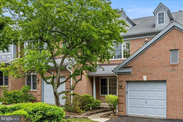 $3,925 | 105 St Clair Court, Princeton, NJ 08540