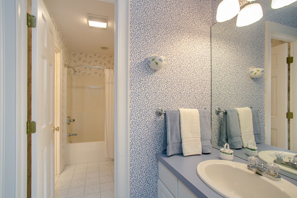 85 Daniel T Church Road Tiverton, RI 02878 - Photo 28 of 33