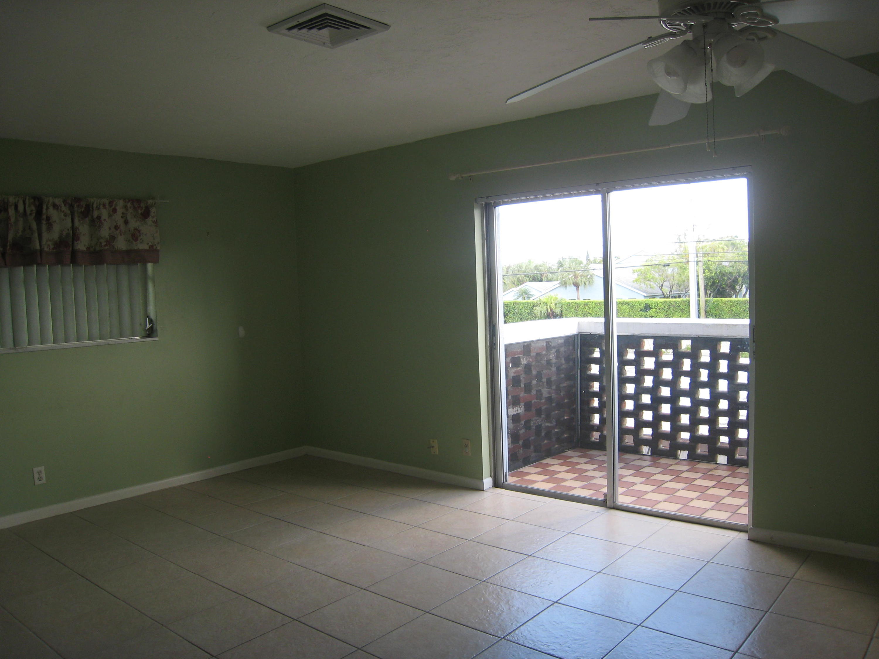 423 Pine Tree Court, Unit 23 Atlantis, FL 33462 - Photo 14 of 32 IMG_8741