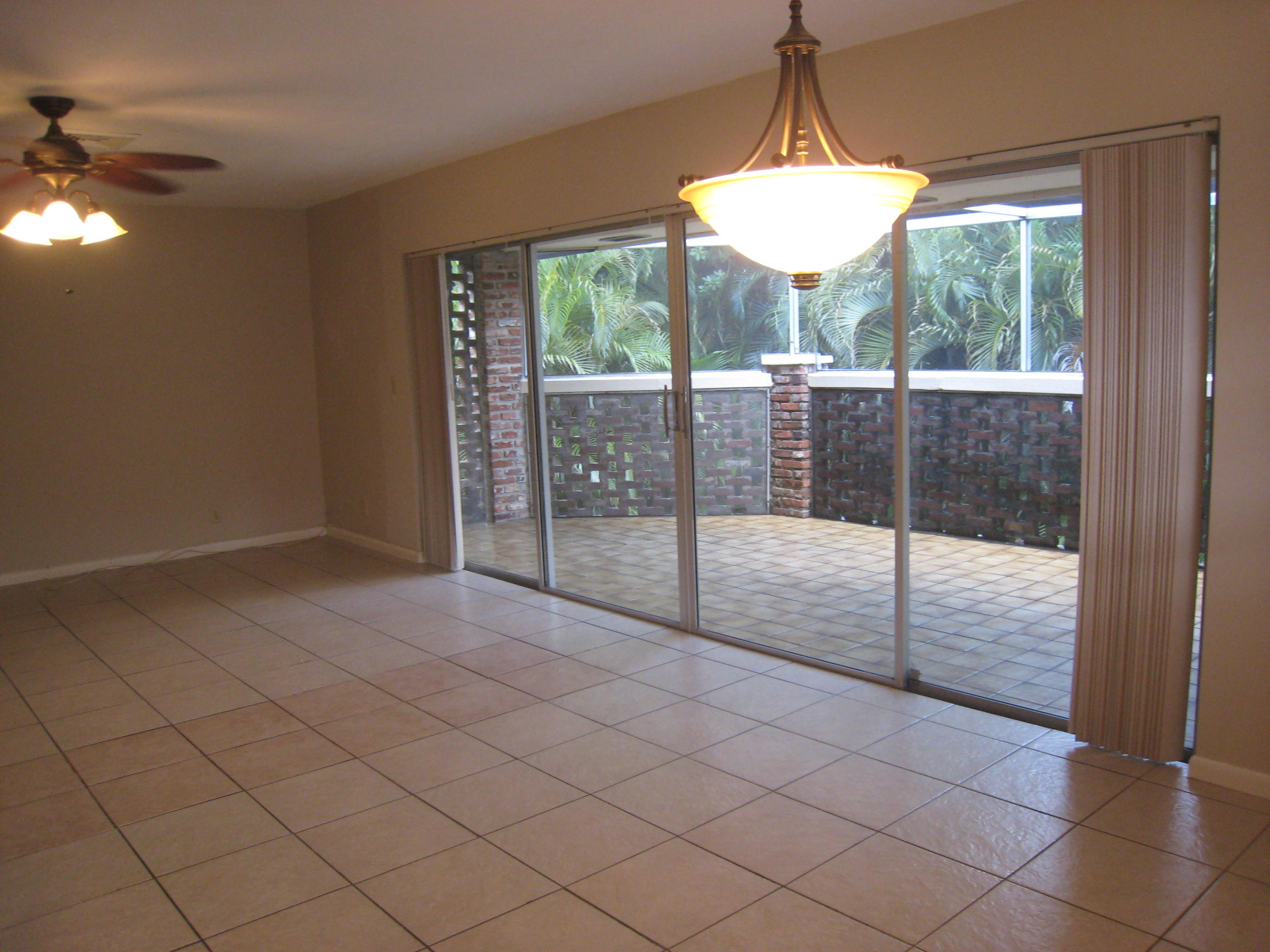 423 Pine Tree Court, Unit 23 Atlantis, FL 33462 - Photo 3 of 32 IMG_8728