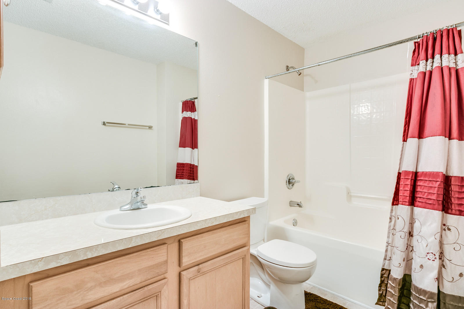 1166 Wabash Road Southeast Palm Bay, FL 32909 - Photo 19 of 27 Guest Bath