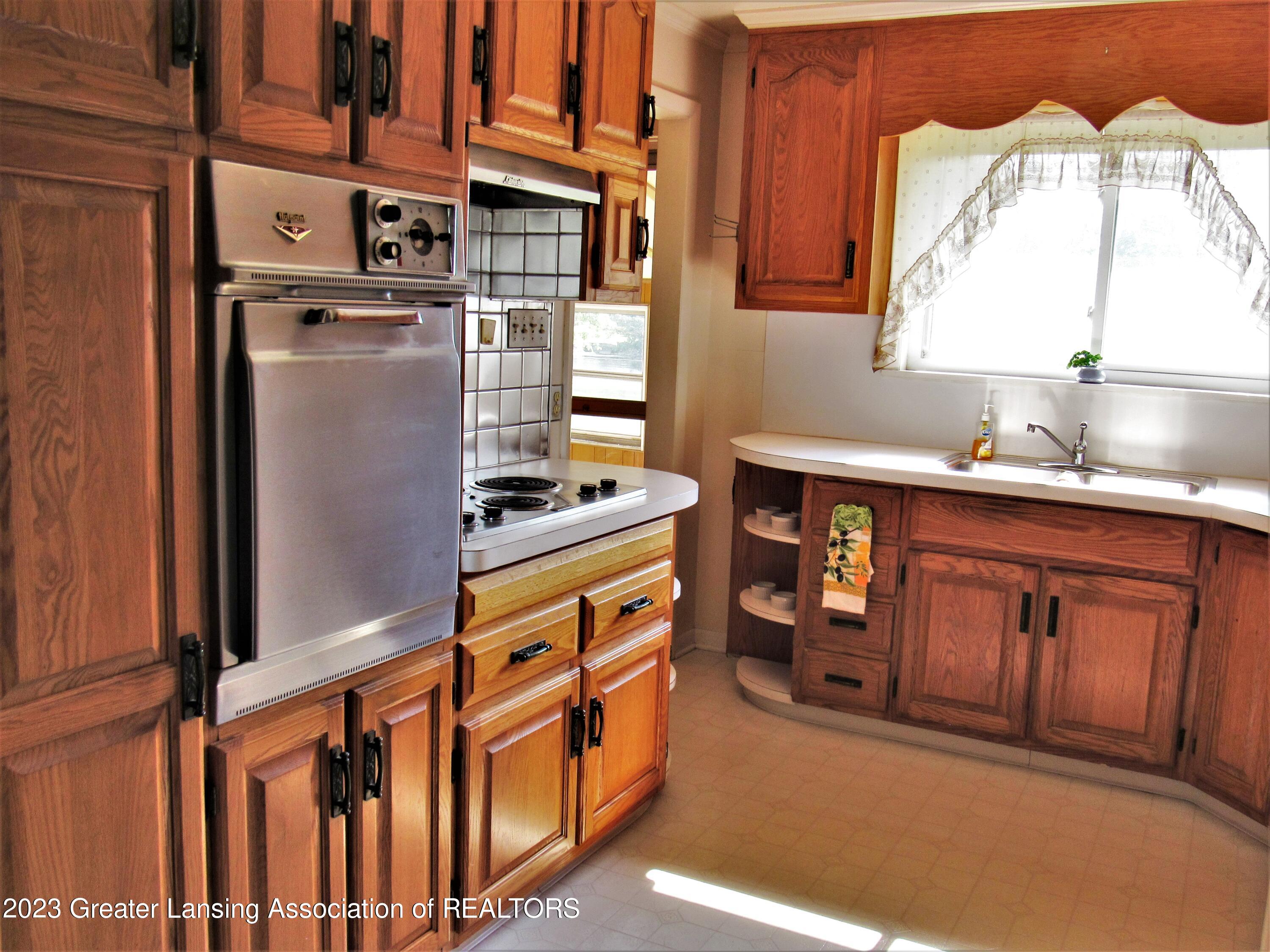 6398 Valley Trail Dimondale, MI 48821 - Photo 11 of 38 Kitchen View 2