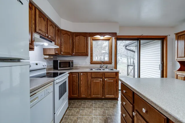 $359,900 | N7207 Circle, Pardeeville, WI 53954