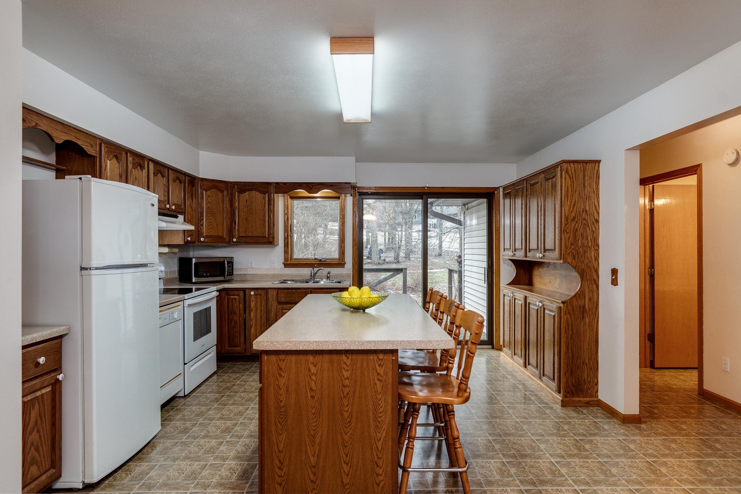 N7207 Circle Pardeeville, WI 53954 - Photo 14 of 43