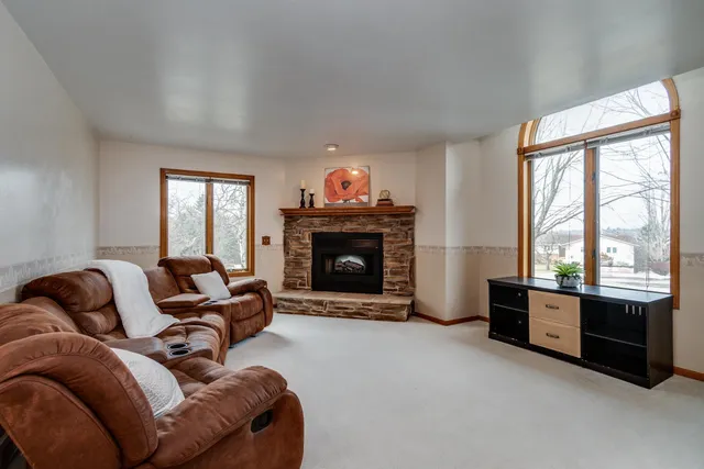 $359,900 | N7207 Circle, Pardeeville, WI 53954