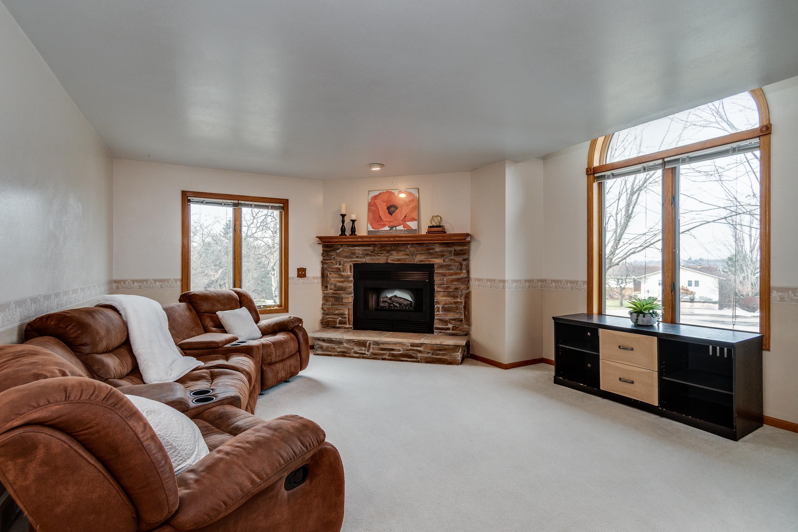 N7207 Circle Pardeeville, WI 53954 - Photo 18 of 43