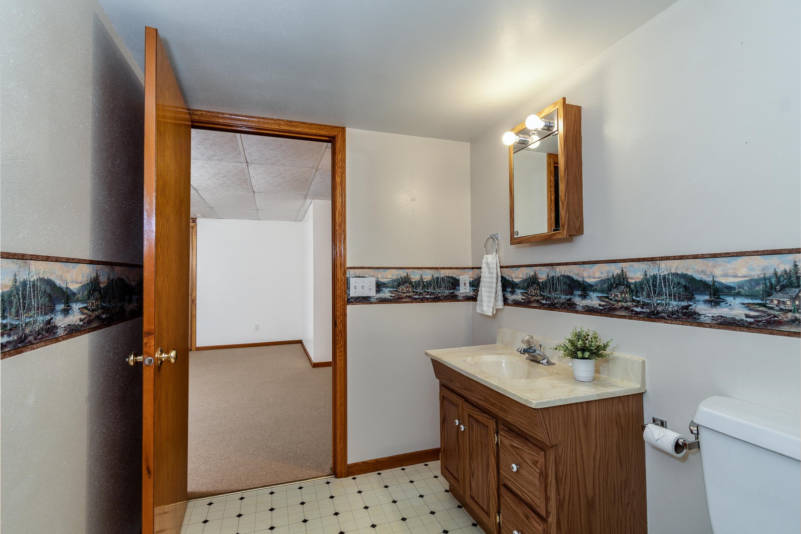 N7207 Circle Pardeeville, WI 53954 - Photo 35 of 43