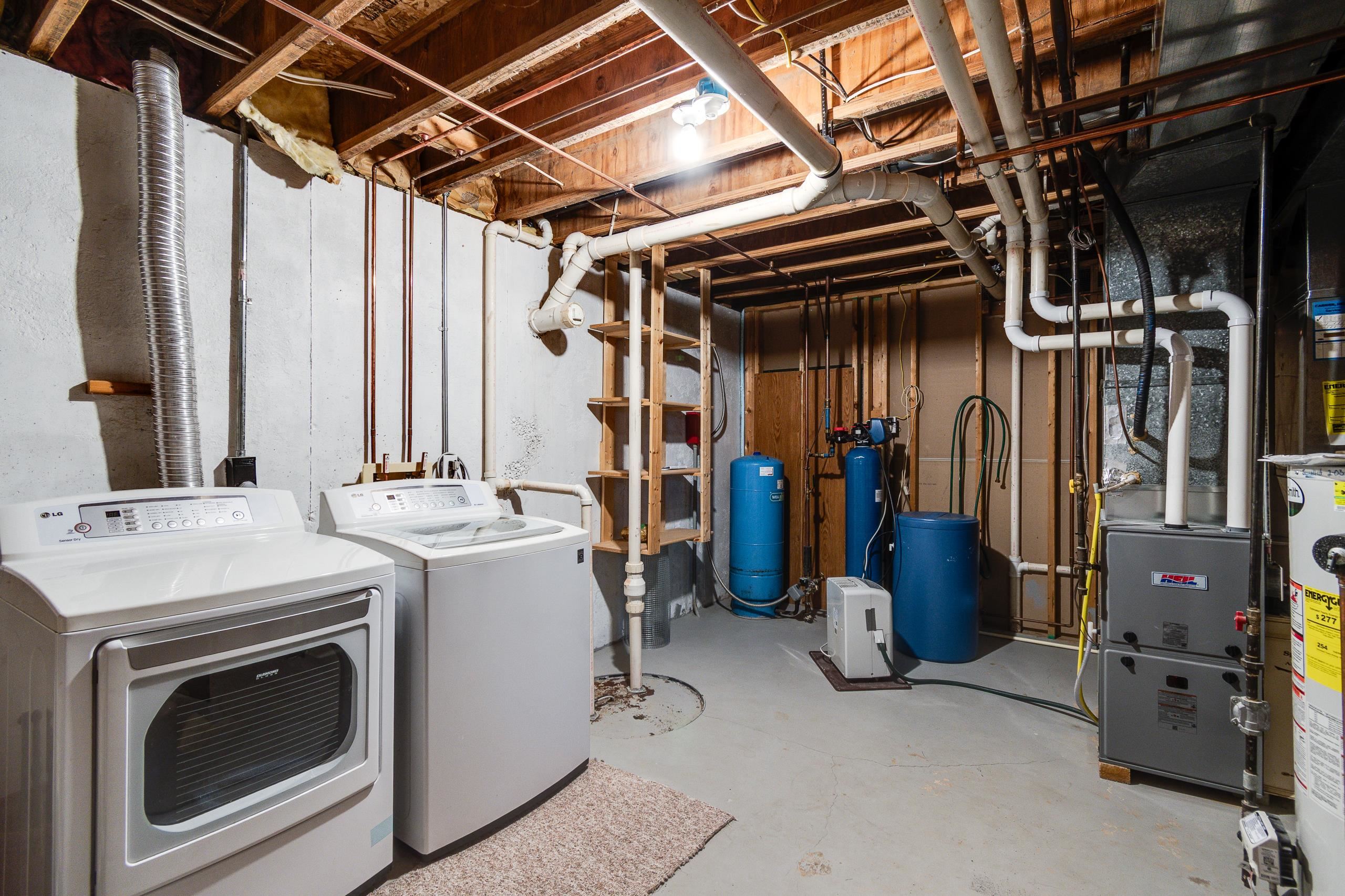 N7207 Circle Pardeeville, WI 53954 - Photo 36 of 43