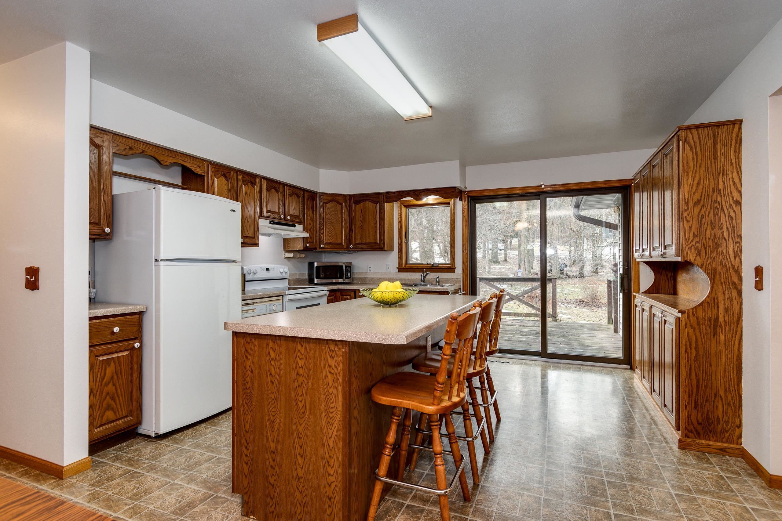 N7207 Circle Pardeeville, WI 53954 - Photo 8 of 43