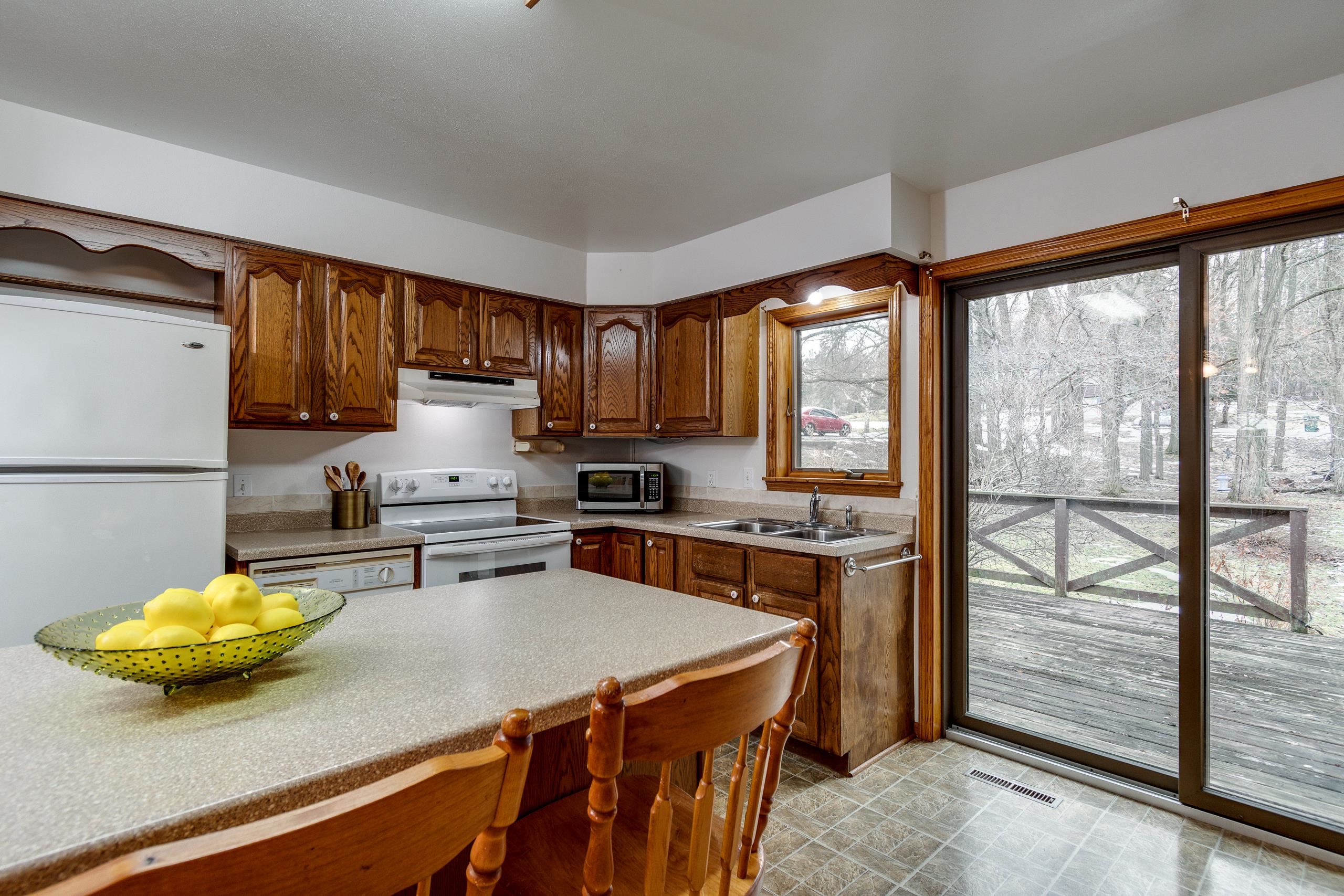 N7207 Circle Pardeeville, WI 53954 - Photo 10 of 43